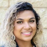 headshot of alejandra